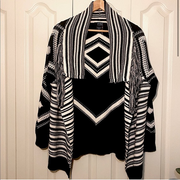 french dressing jeans Sweaters - FDJ open front cozy cardigan poncho black white